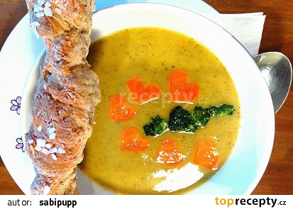 Rychlý zeleninový krém s provensálským rohlíčkem