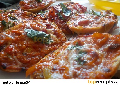 Prima večeře - pizza housky (zapečenky)