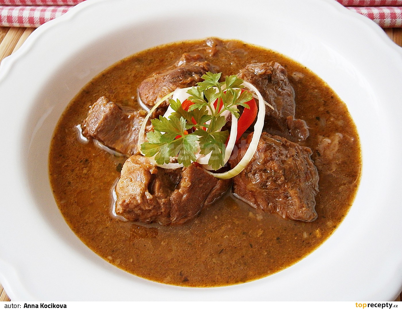 Hov z Gul Z Pomal ho Hrnce Recept TopRecepty cz hov-z-gul-z-pomal-ho-hrnce-recept-toprecepty-cz
