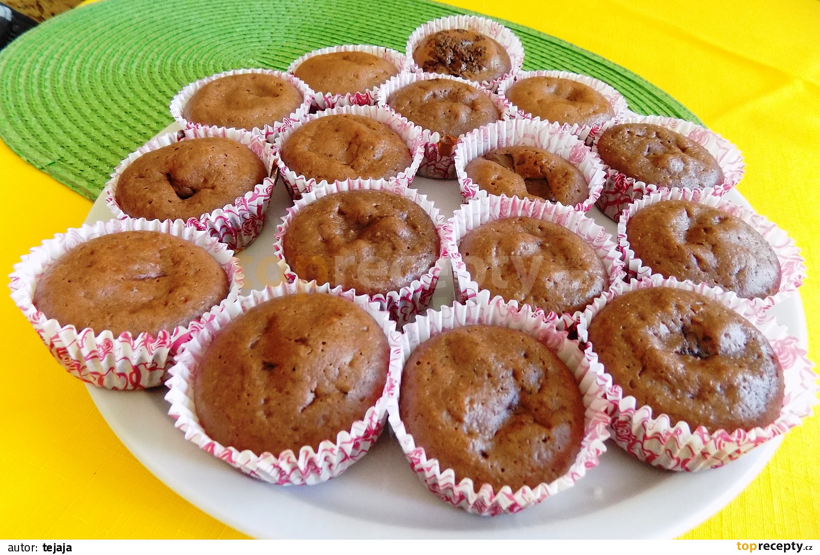 Muffiny z jogurtu recept TopRecepty.cz