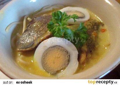 Barmská nudlová polévka (Ohn-no-kauk-swey)