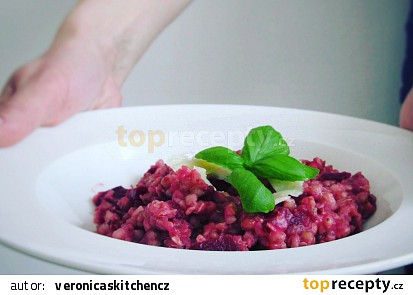 Pohankové rizoto s červenou řepou