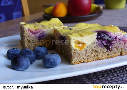 Bezlepkový tvarohovo - ovocný koláč
