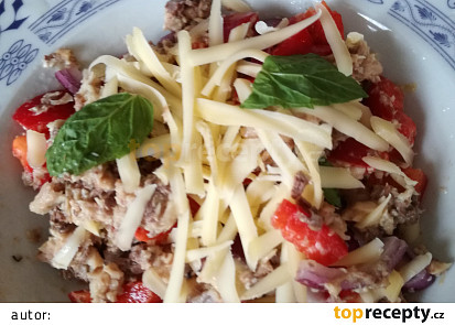 Sardinkový  salát se sýrem. Zdravá  rychlovka