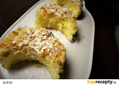 Kossuth kifli - maďarský moučník s ořechy