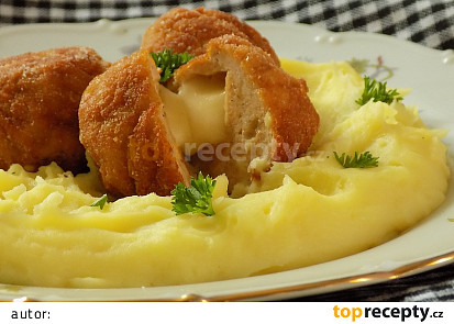 Kuřecí šlehané koule plněné sýrem