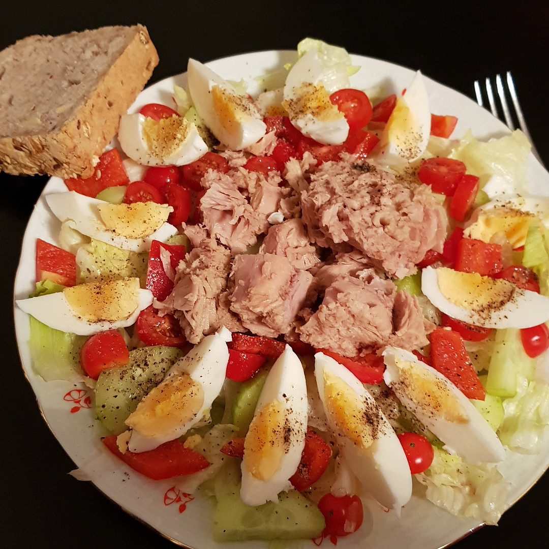 Gemüsesalat mit Thunfisch - TopRecepty.cz