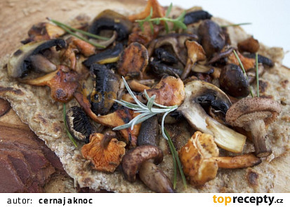 Fermentovaná bramborová placka s houbami