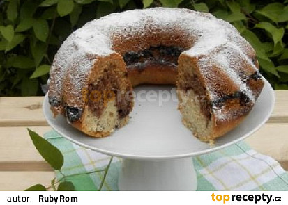 Bábovka s kakaem a mandlemi