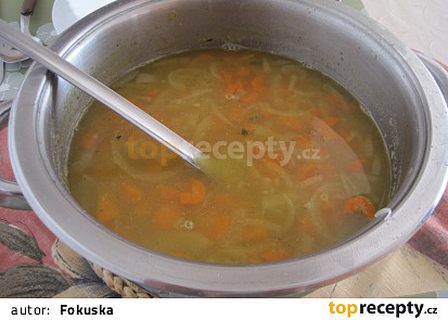 Polévka z červené čočky a mrkve