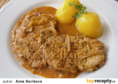 Vepřové karé na cibuli