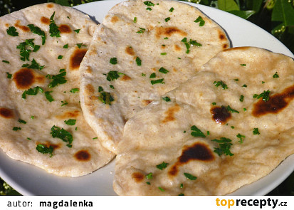 Indické placky naan z pánve (bez droždí)