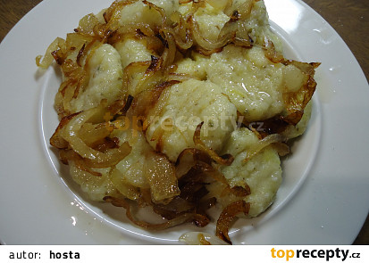 Bramborové noky s česnekem