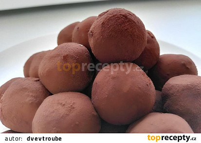 Jednoduché nepečené Tiramisu kuličky/Tiramisu Truffles