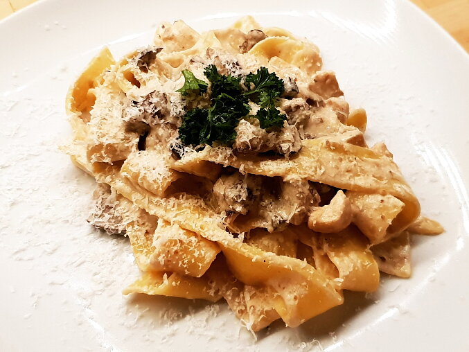 Pappardelle s hříbky a kuřecím masem