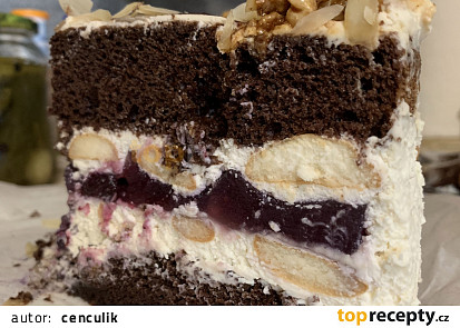 Špaldový dort s mascarpone a borůvkovým želé