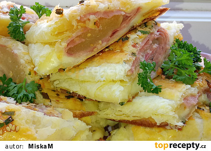 Sýrový závin se šunkou