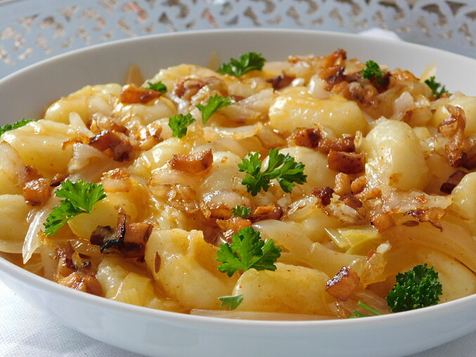 Cibulové gnocchi