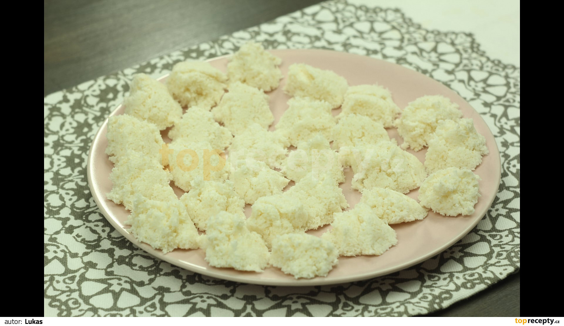 Jednoduché kokosky z bílků recept - TopRecepty.cz