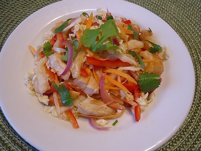 thajsky-salat-z-pekingskeho-zeli-210554-677-508-nw.jpg