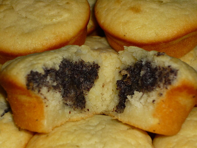 Vláčné jogurtové muffiny s náplní