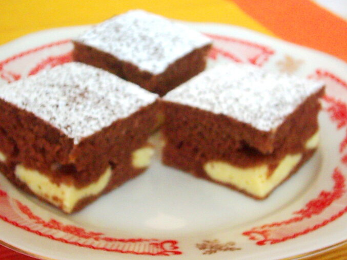 Koláč z pochoutkové kyselé smetany