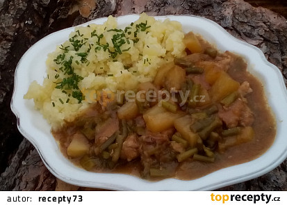 Krkovička s česnekovými výhonky a kedlubnou