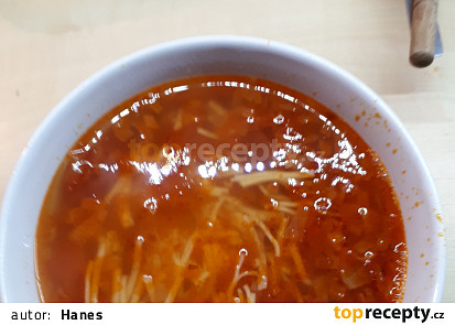 Rajčatová polévka ze Slovenska