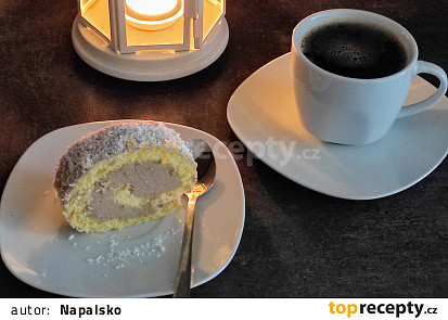 Piškotová roláda s krémem z Pikaa