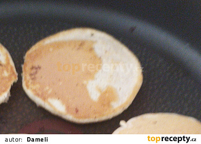 Skořicové pancakes