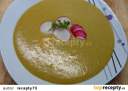 Zeleninová polévka s ředkvičkovými listy a žervé