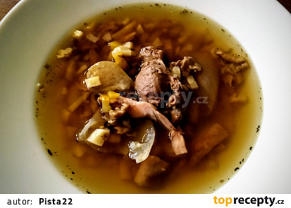 Silný slepičí vývar