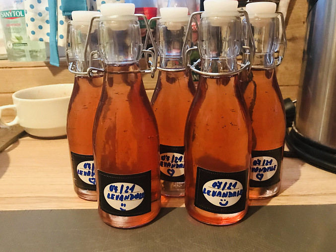 Levandulový sirup s mátou - domácí limonáda