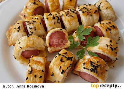 Párky v těstě jako jednohubky