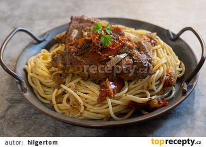 Krkovička pečená na rajčatech