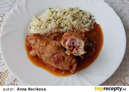 Kuřecí závitky na cibuli, loupaných rajčatech a rajčatové šťávě z PH