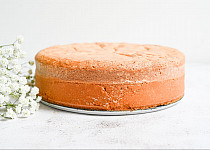 Nadýchaný piškotový korpus