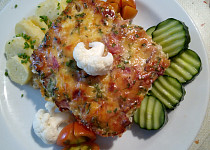 Dozlatova zapečený květák se slaninou a sýrem