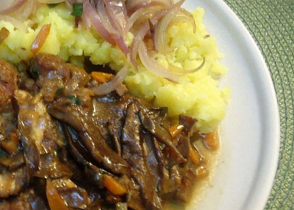 Telecí ossobuco s houbami a zeleninou