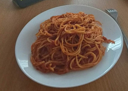 Špagety se salsou napoletana