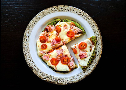 Brokolicová pizza