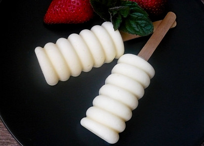 Tvarohovo-vanilkové nanuky s čokoládou