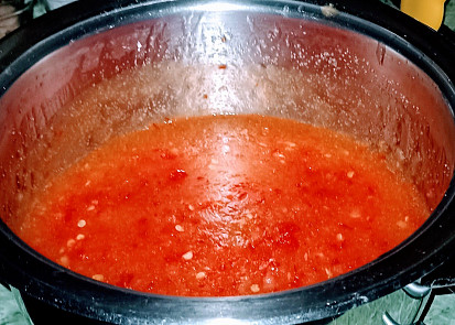 Domácí sladká chilli omáčka