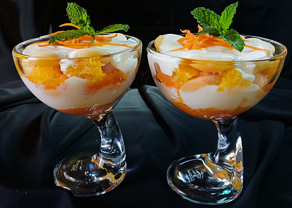 Jogurtový pohár s mrkví a pomerančem