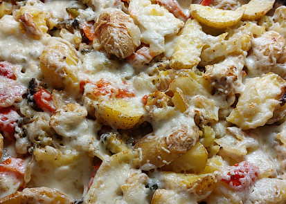 Oběd z jednoho pekáče co dům dal