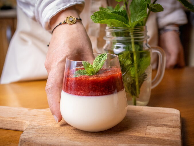Panna cotta s jahodovým rozvarem