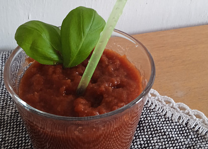 Smoothie z červené řepy a řapíkatého celeru
