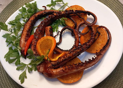 Chapadla chobotnice na česneku a citrusech
