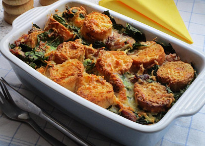 Žemlovka s masem a špenátem