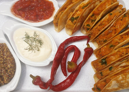 Plněná mini tortilla